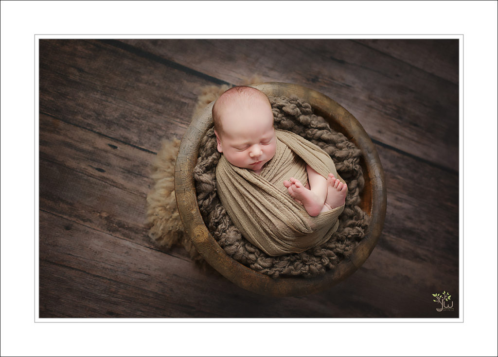 Eatonville newborn photographer